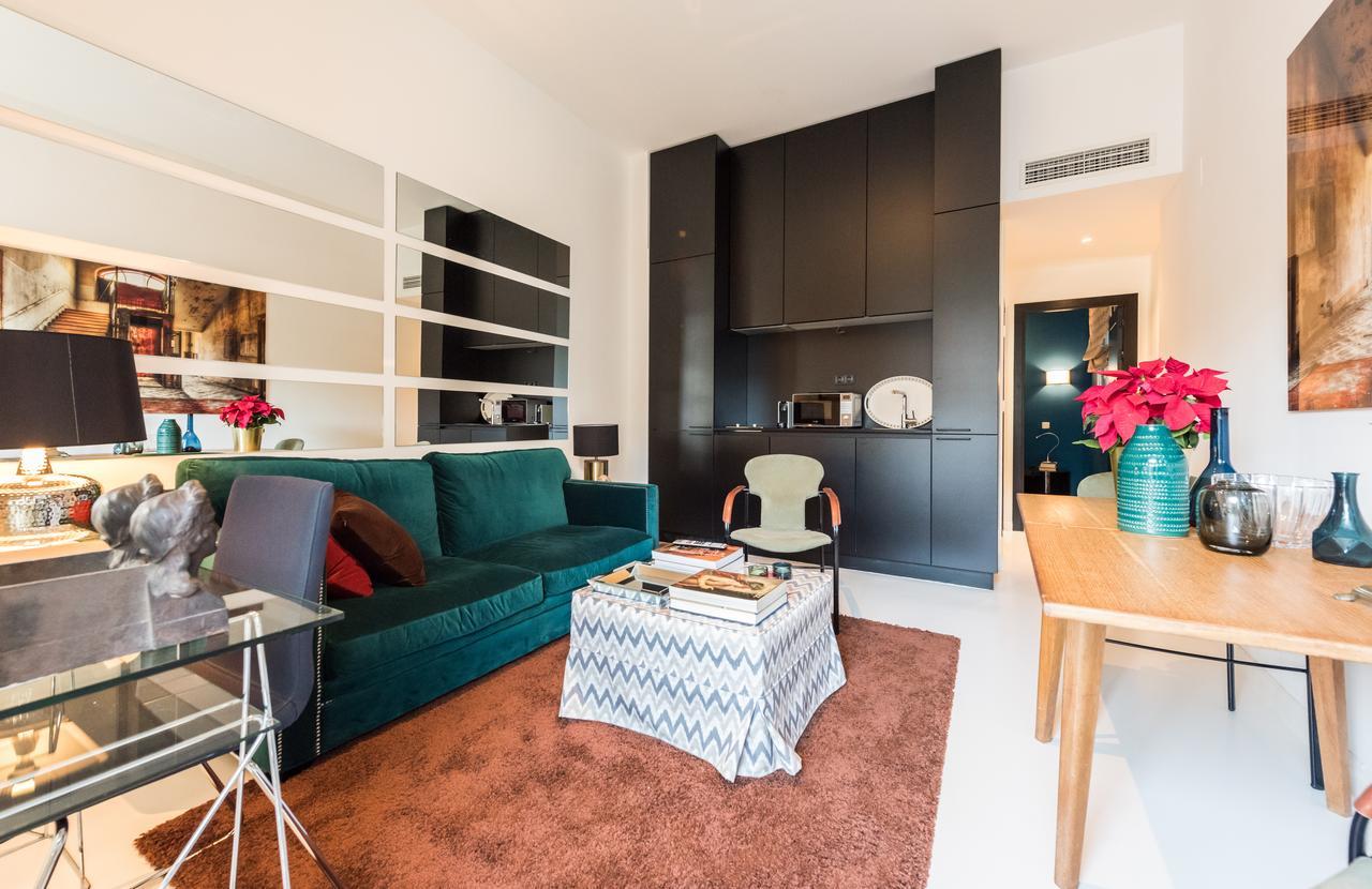 Plaza Santa Ana Apartment มาดริด ภายนอก รูปภาพ