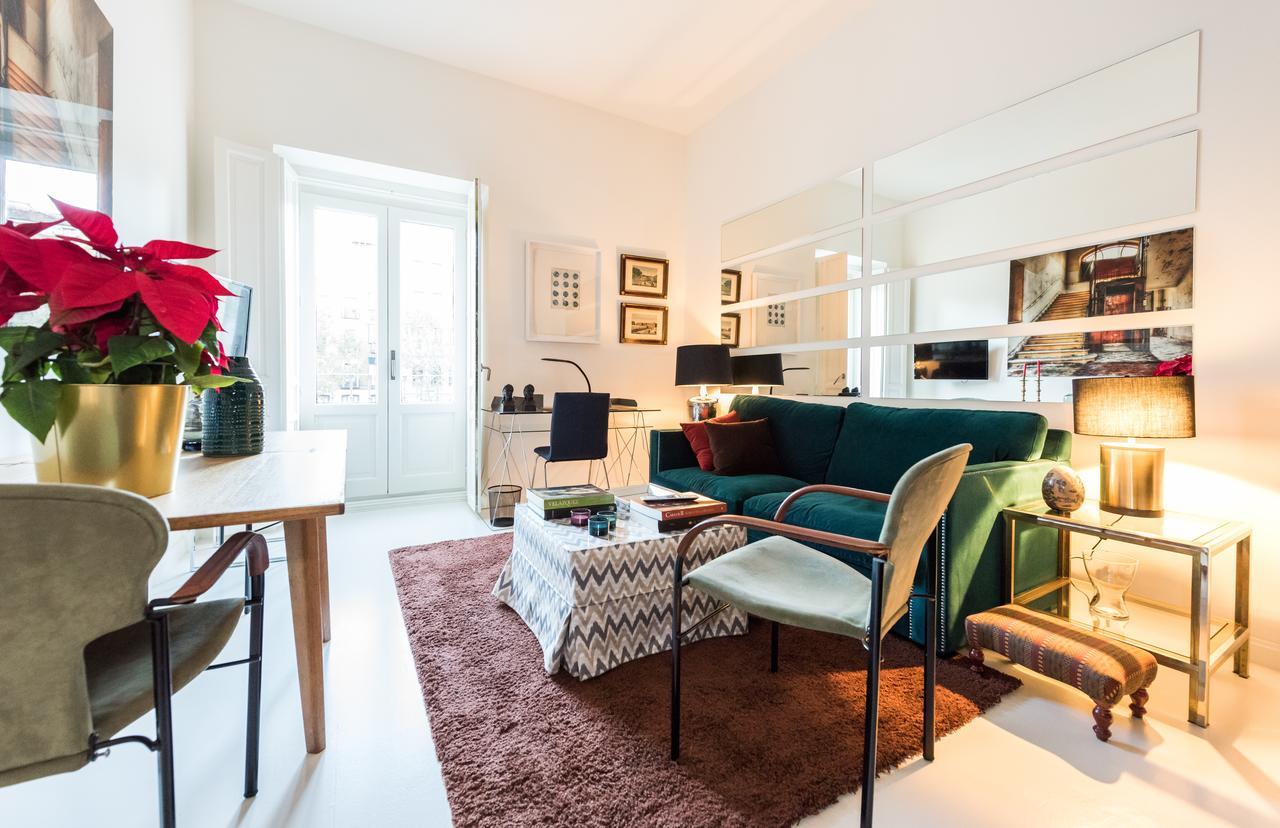 Plaza Santa Ana Apartment มาดริด ภายนอก รูปภาพ