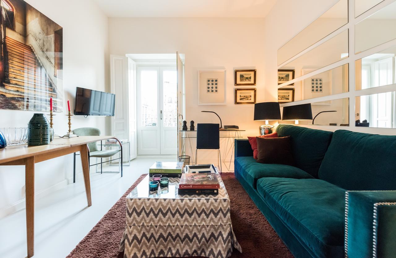 Plaza Santa Ana Apartment มาดริด ภายนอก รูปภาพ
