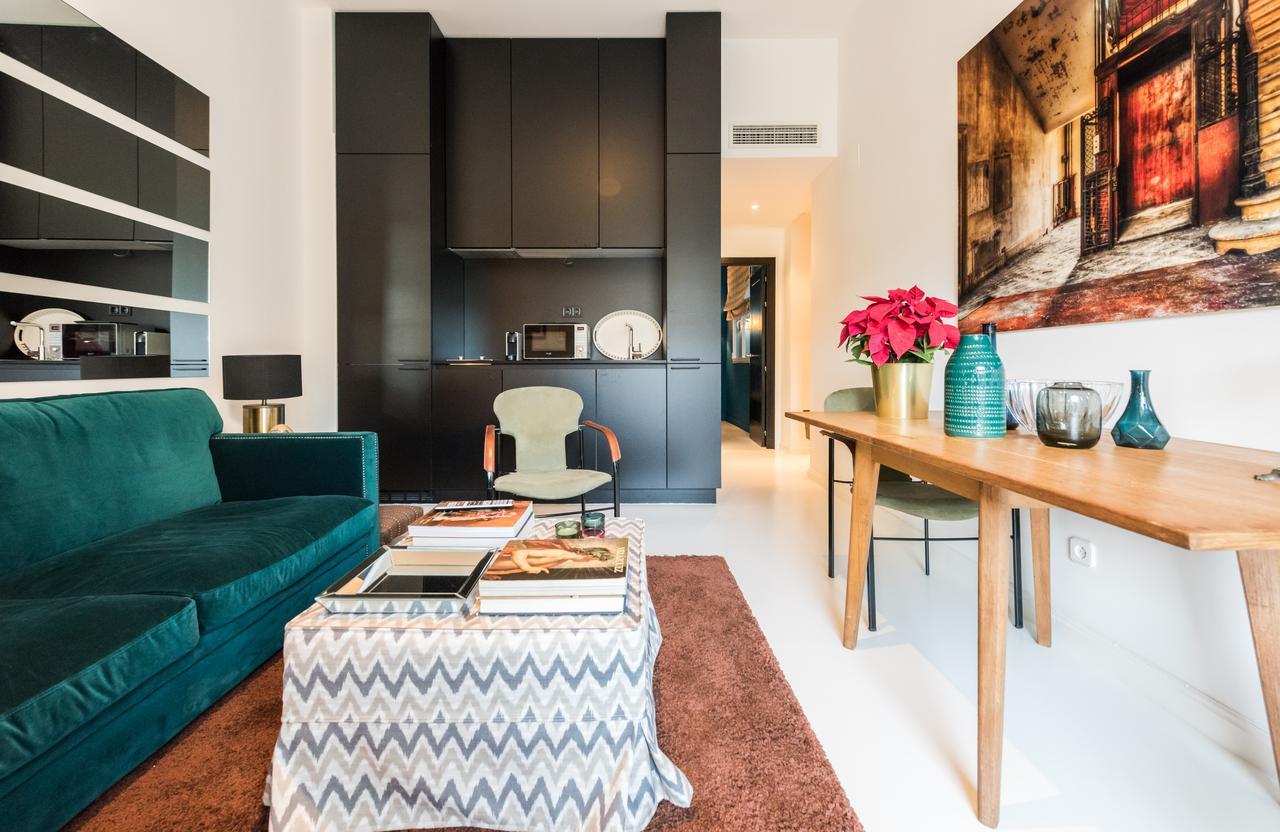 Plaza Santa Ana Apartment มาดริด ภายนอก รูปภาพ